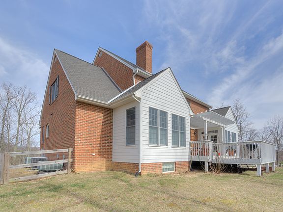 3rd image of 1261 S Jefferson Forest Ln