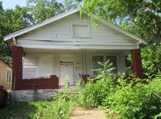 2905 E 35th St, Kansas City, MO 64128