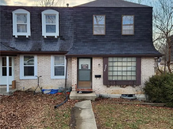 8928 Pflumm Rd, Lenexa, KS 66215