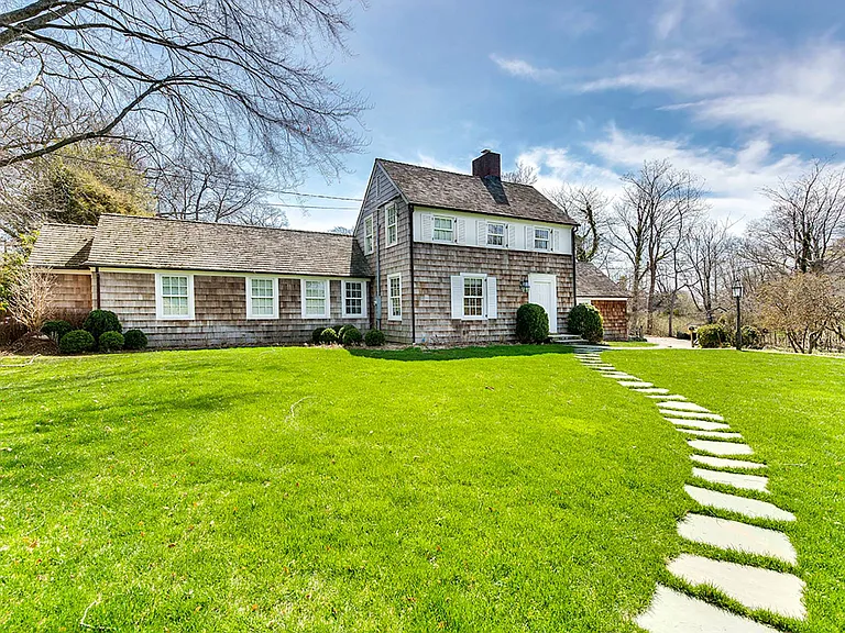 5 Hook Pond Ln — Photo 1