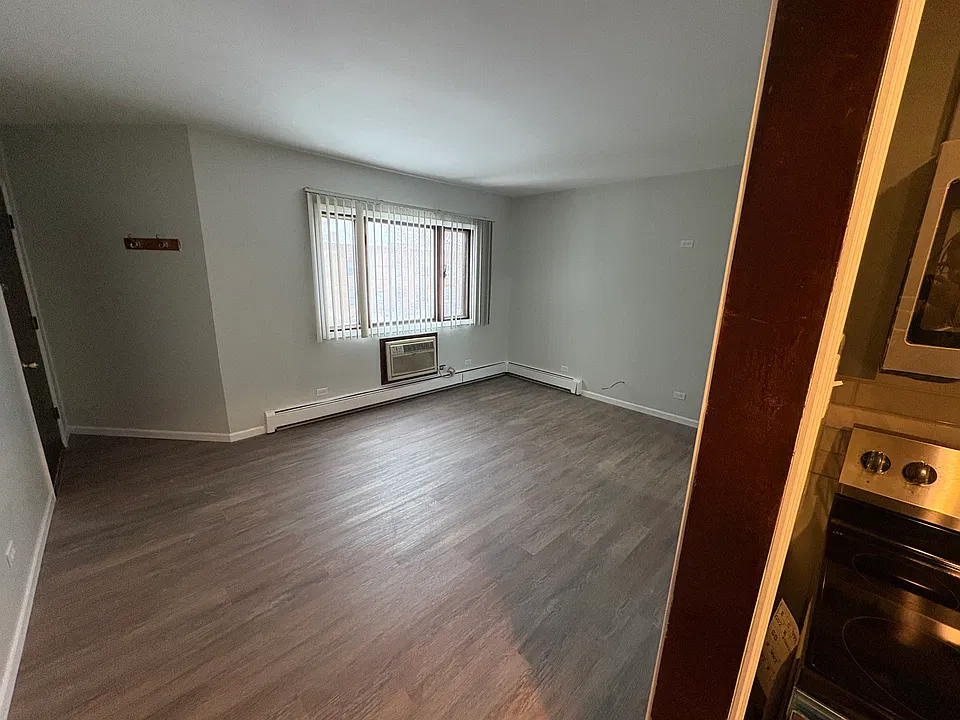 Living room (new flooring)