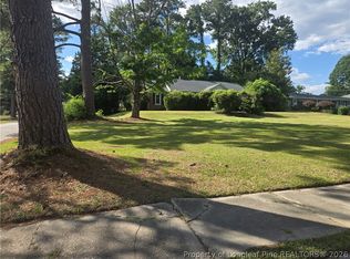 404 W Main St, Clinton, NC 28328