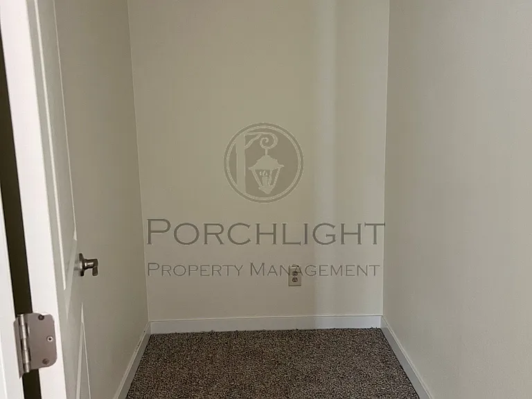 112 Blair Dr — Photo 28