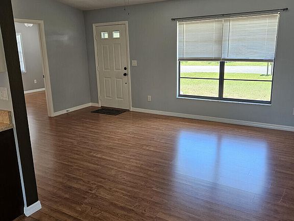 4th image of 317 Wildwood Dr