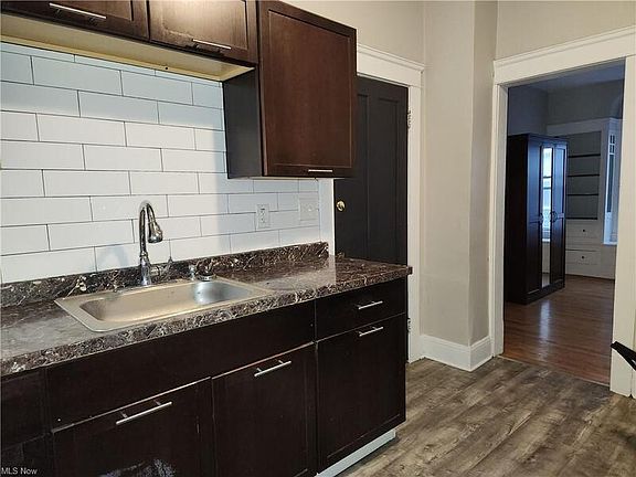 3rd image of 2831 Avondale Ave #1
