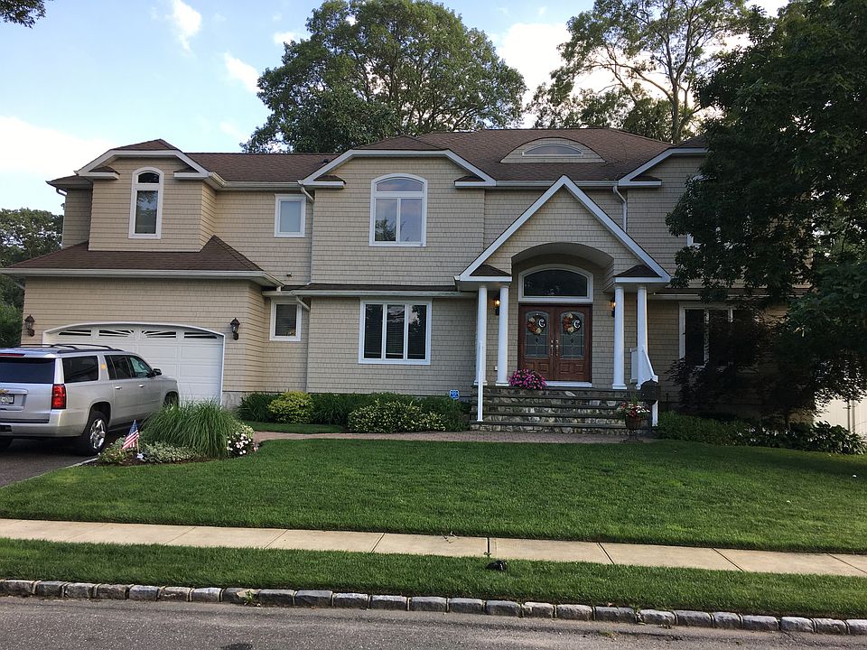 1st image of 12 Pocahontas St E