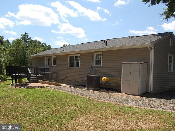 4th image of 9897 Wildwood Ct