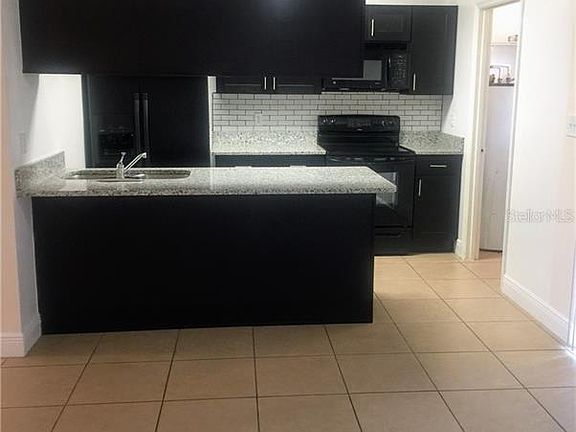 5th image of 329 Dundee Dr