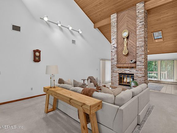 4th image of 10990 CREEKVIEW Drive