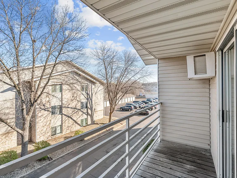 Two Bedroom C - 2 Bed / 2 Bath - 950 Sq.Ft.