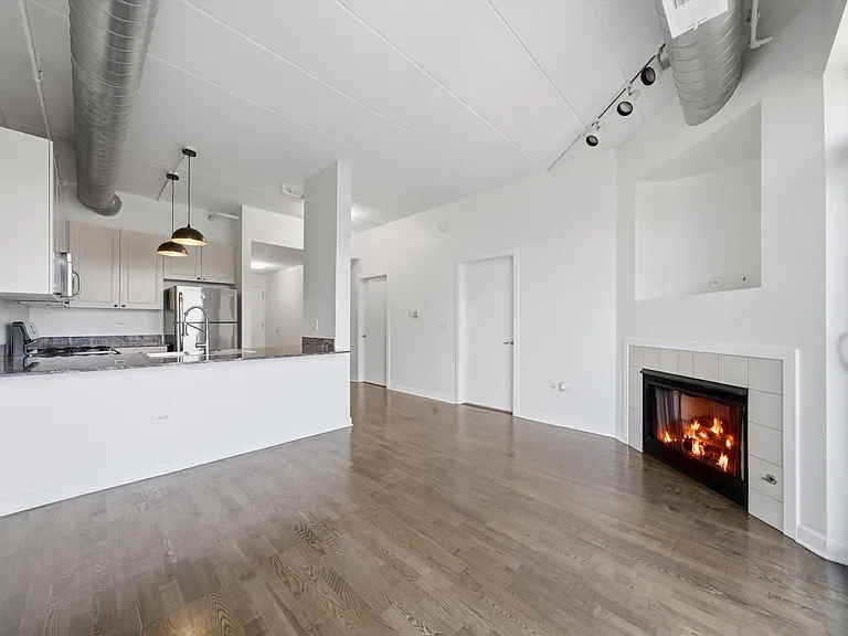 1155 W Madison St #507 — Photo 12