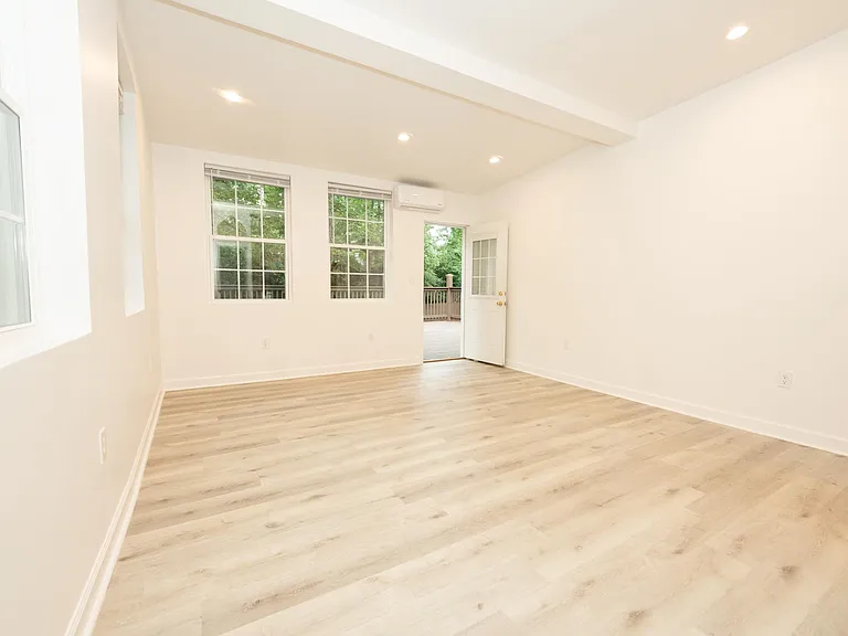 1270 Kendrick Rd NE — Photo 13