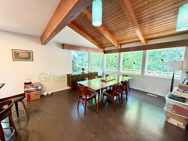 2230 SW Caldew St — Photo 4