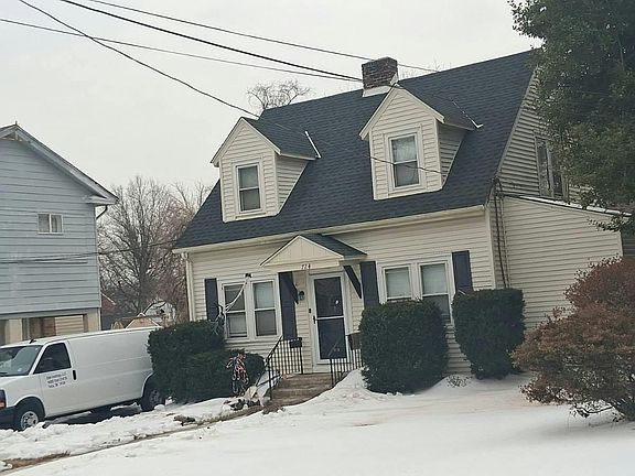 2nd image of 724 9th Ave