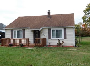224 Willow St, Salem, IN 47167