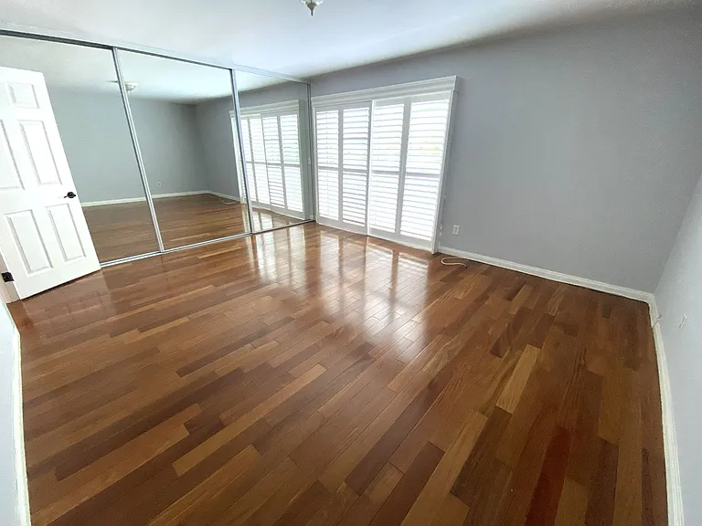 1525 Carver St — Photo 13