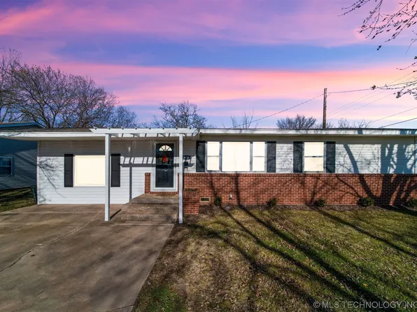 315 W 5th St, Chelsea, OK 74016