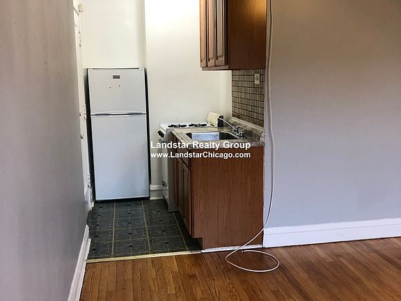 4th image of 4602 N Beacon St APT 3C