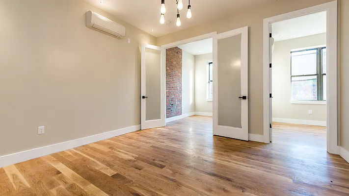 Rented by Nooklyn NYC LLC | media 18