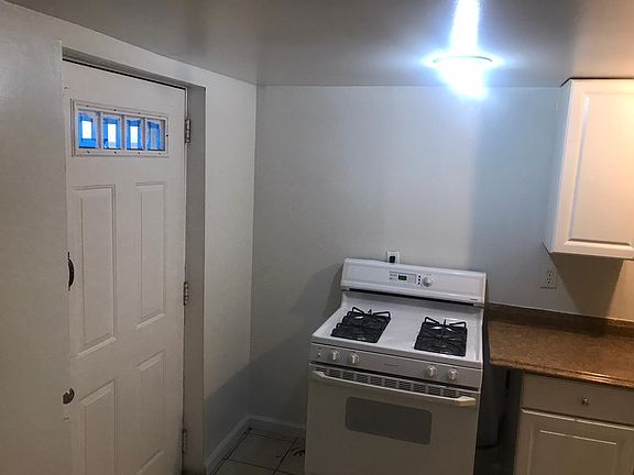 4th image of 41 White St