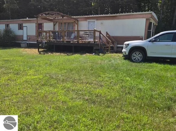 153 N Derenzy Rd, Central Lake, MI 49622