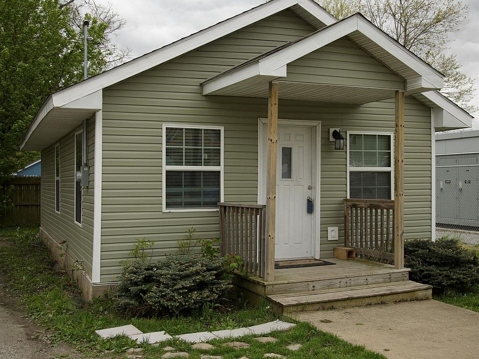 1st image of 7121 W 132nd Ln