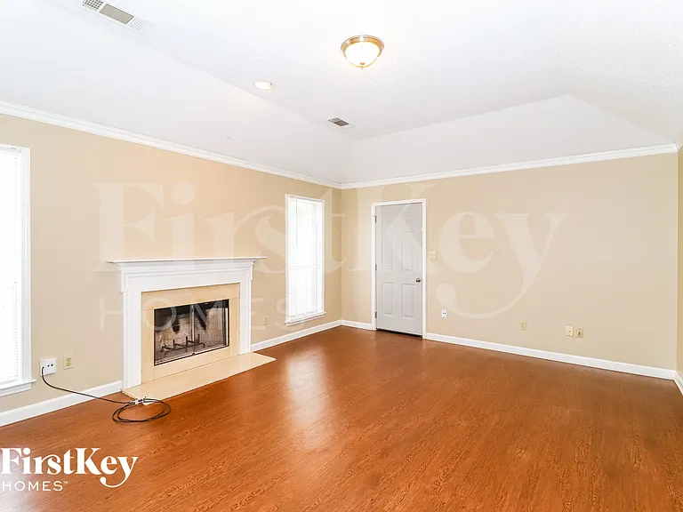 8930 Lake Springs Cv — Photo 3