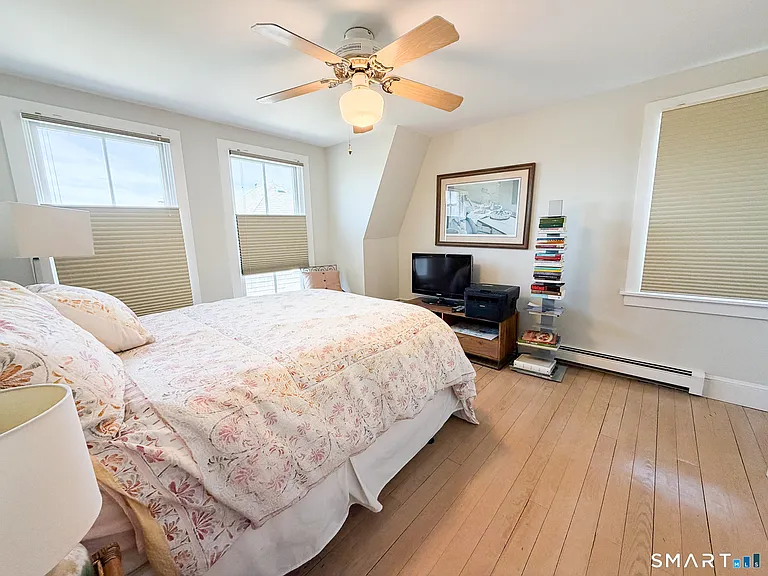 280 1st Ave — Photo 22