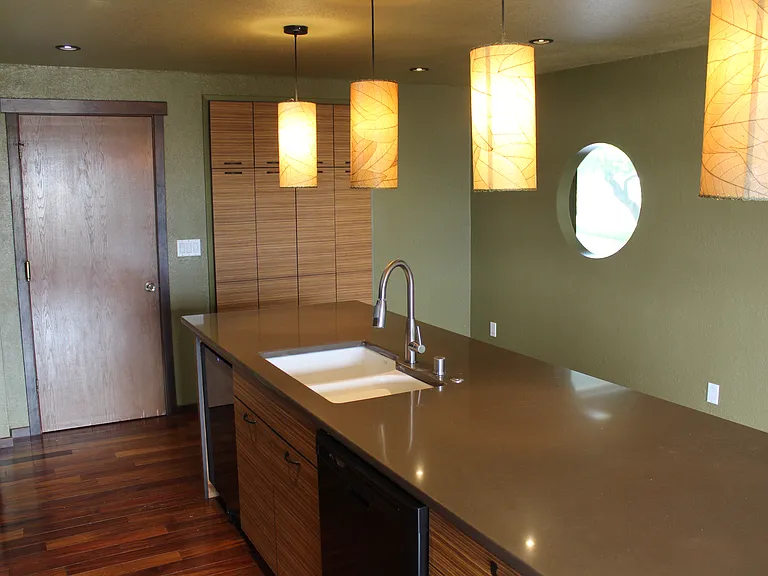 4402 Glasgow Way — Photo 13