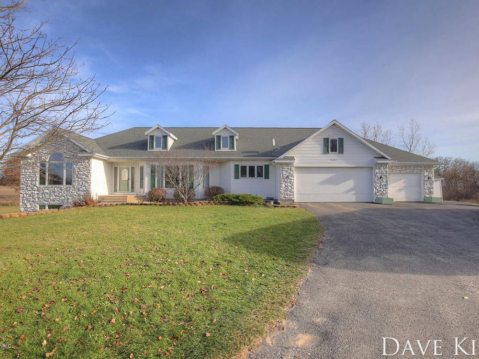 1st image of 10222 Meadowdale Dr SE