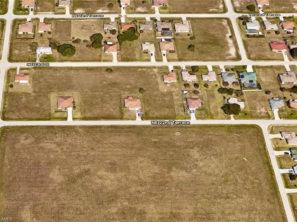 2nd image of 331 NE 22nd Ter