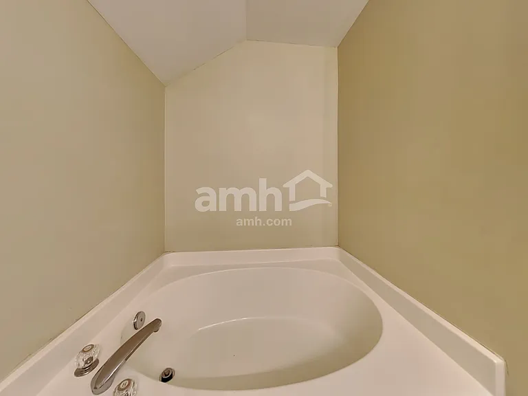 9128 Fieldstone Trce — Photo 18