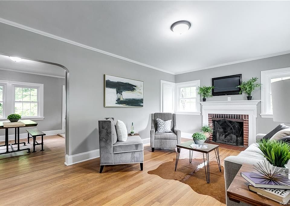 1st image of 300 W 26th St