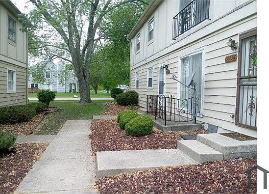 1st image of 19336 Oak Ave