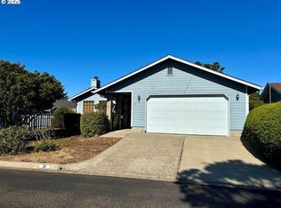 35 Wild Winds St, Florence, OR 97439