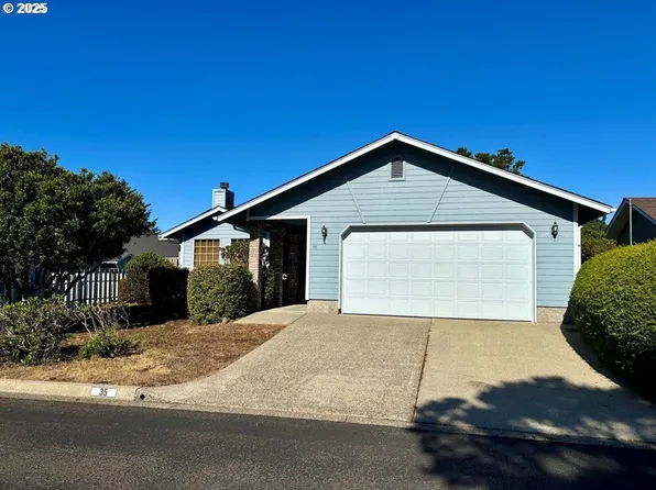 35 Wild Winds St, Florence, OR 97439