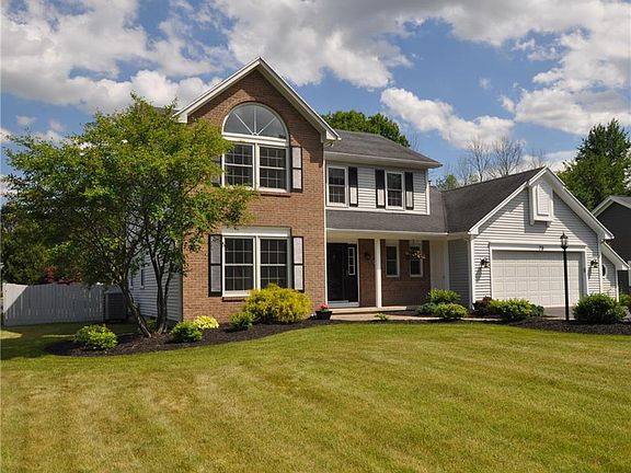 2nd image of 79 Old Country Ln