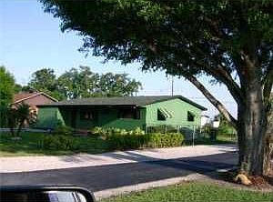 2nd image of 40 SE Avenue M