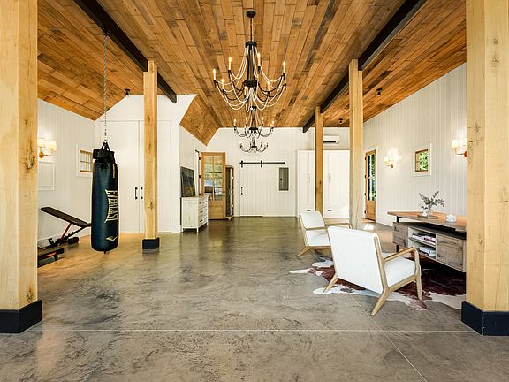 15th image of 795 Tucker Rd