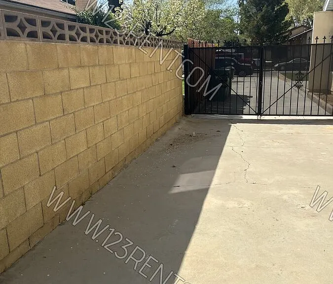 44438 13th St E — Photo 33