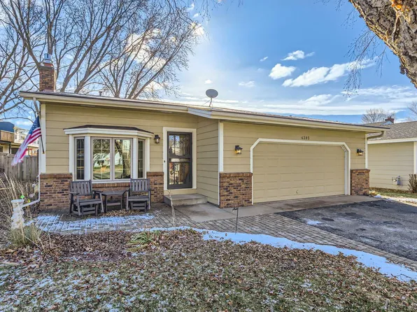 4385 W 140th St, Savage, MN 55378