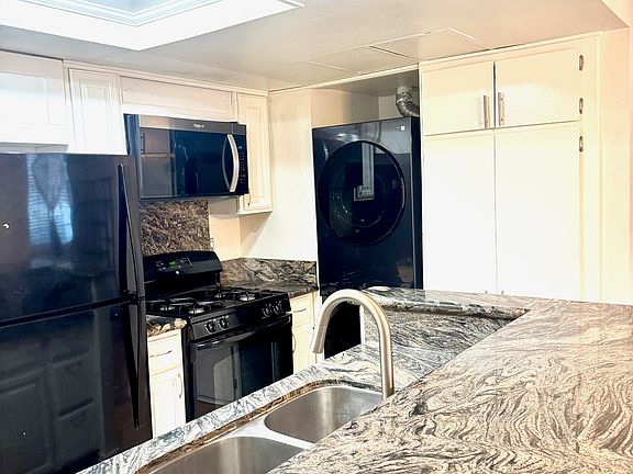5th image of 8463 De Soto Ave Unit 6