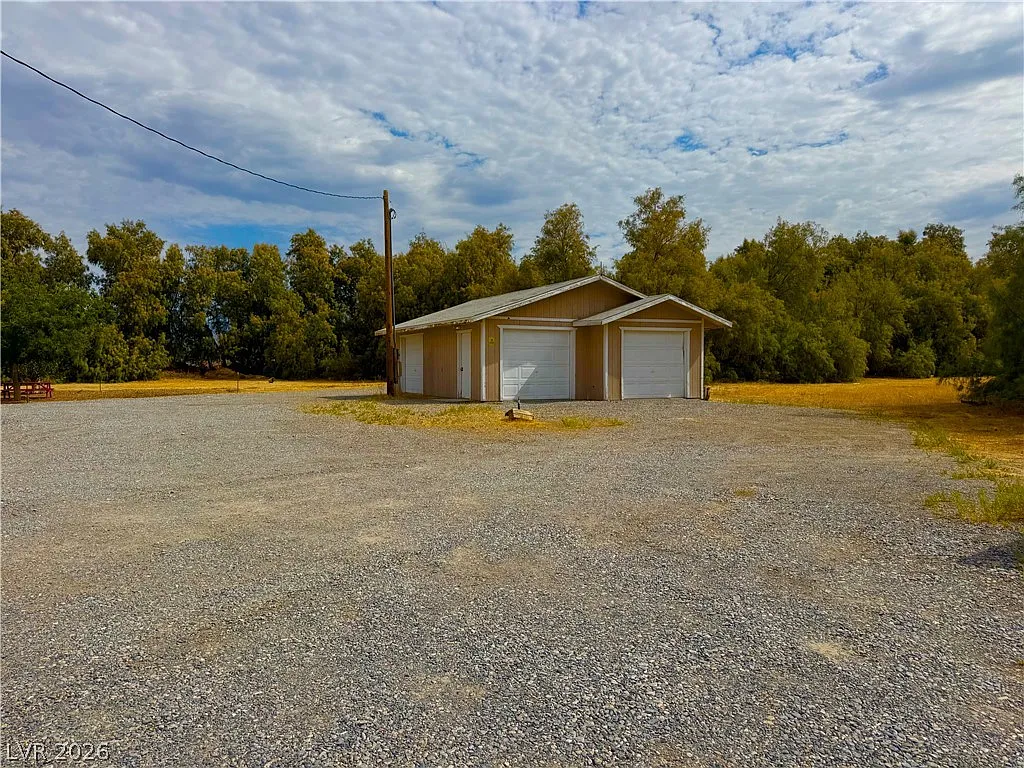 2 bed, 1.0 bath, 1008 sqft, $1,400 — Photo 2