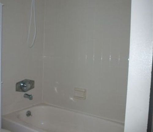5th image of 2324 Royal Palm Dr