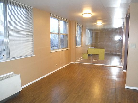 4th image of 4280 W Ford City Dr APT B2501