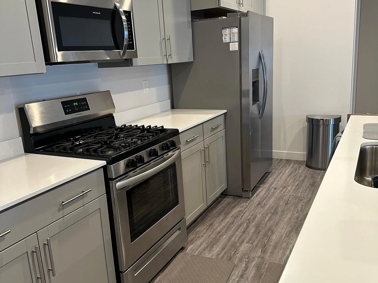 3 bed, 2.5 bath, 1772 sqft, $2,200 — Photo 3