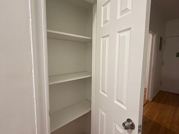 3rd image of 3165 Decatur Ave APT 3