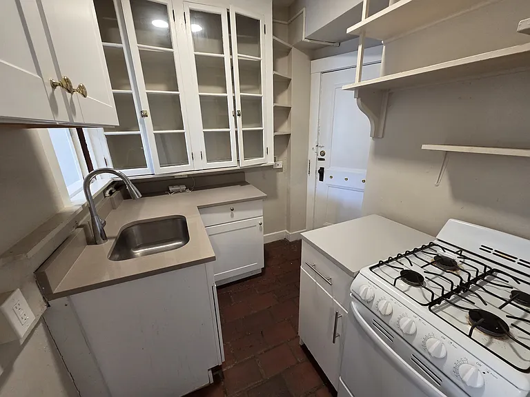 5 Craigie Cir #26 — Photo 5