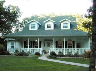 82 Oak Hill Rd, Lake Ozark, MO 65026