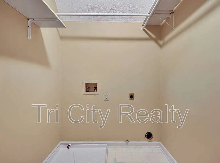 49 Montrose Ln — Photo 56